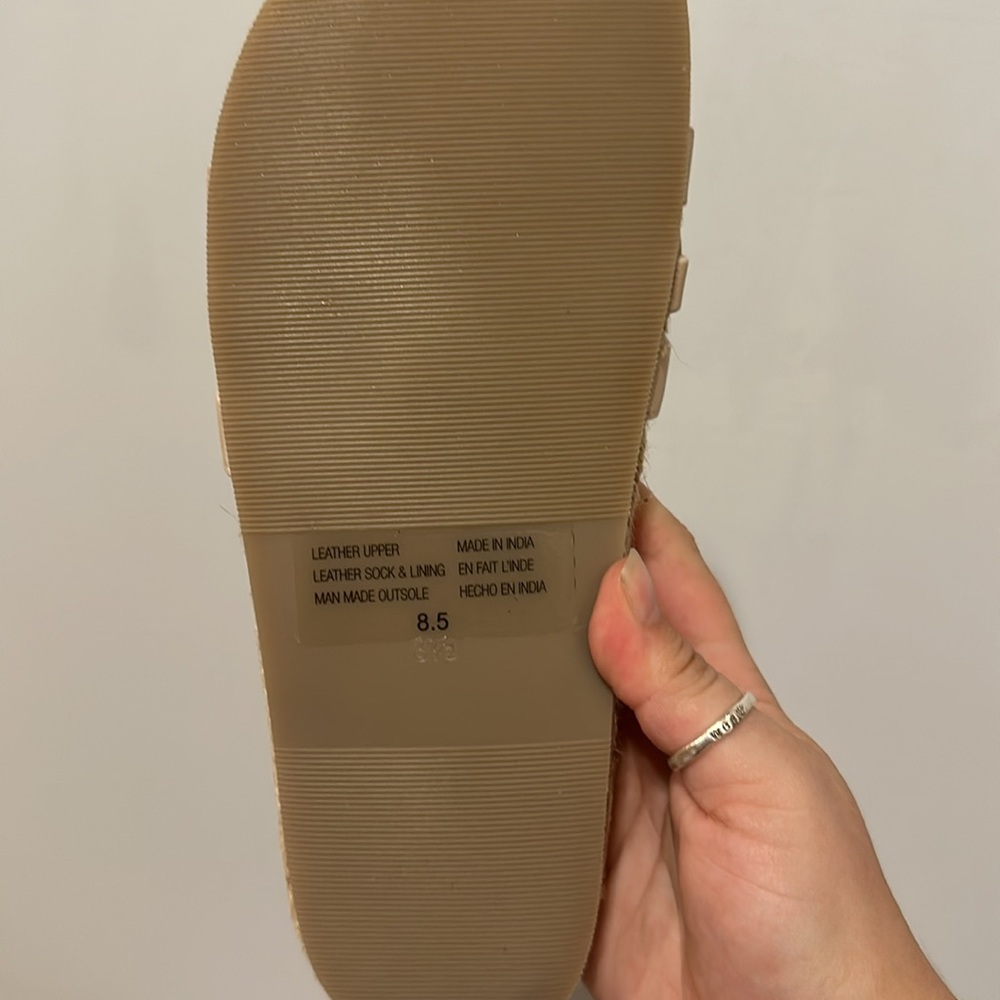 seychelles 8.5 sandal - Picture 3 of 3